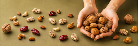Walnüsse, Mandeln, Cashews und karamellisierte Nüsse als Auswahl der Kategorie Nüsse